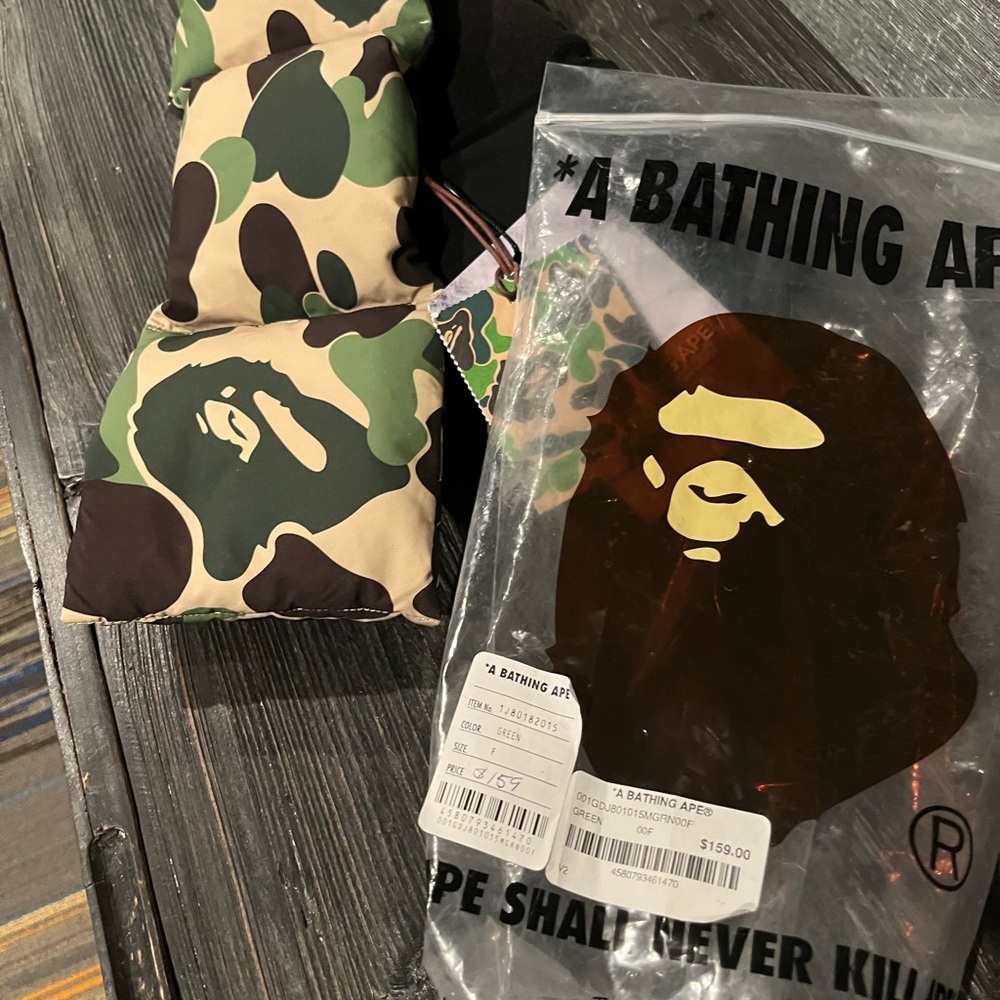 NWT BAPE A Bathing Ape Pocket Down Puffer Scarf Green Camo - Picture 6 of 8